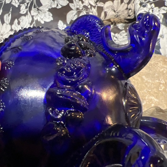 Dalzell Viking Vintage Glass Candy Dish & Lid - Picture 10 of 17